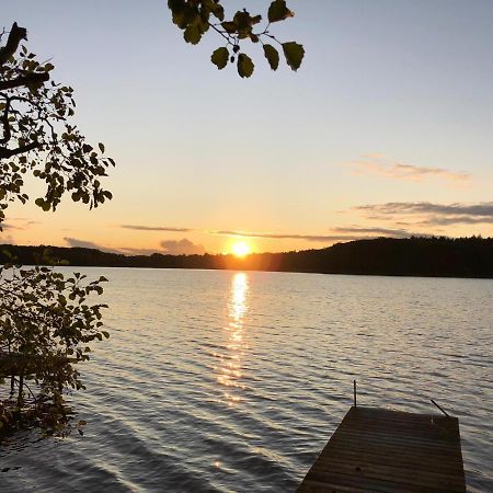 Ferienhaus Reetdach 1300Qm Privatgrundstueck Bootssteg Sauna Templin Luebbesee Uckermark Erholung Pur Seenplatte Petersdorf  Екстер'єр фото